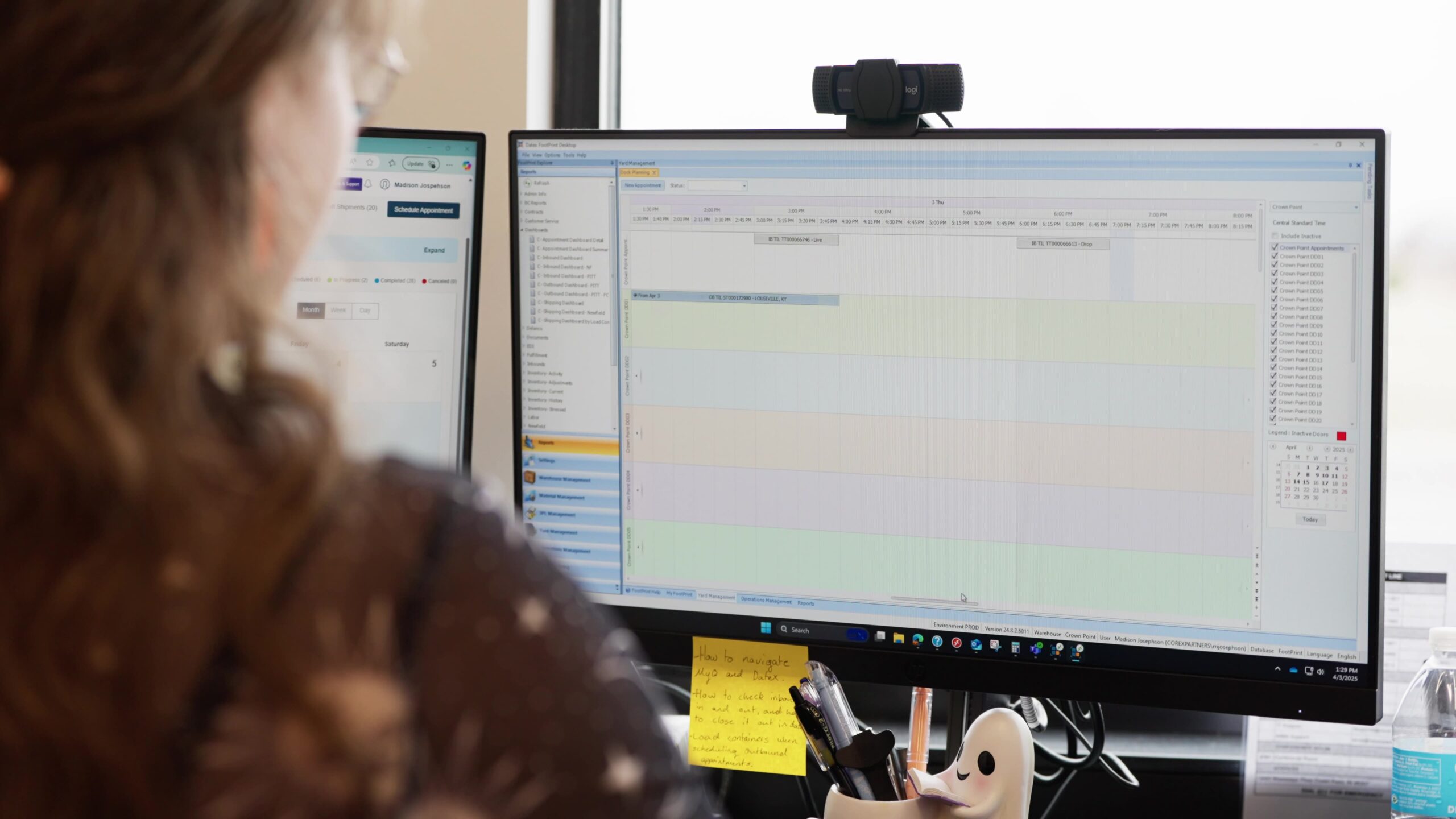 Screens for working with cold chain logistics