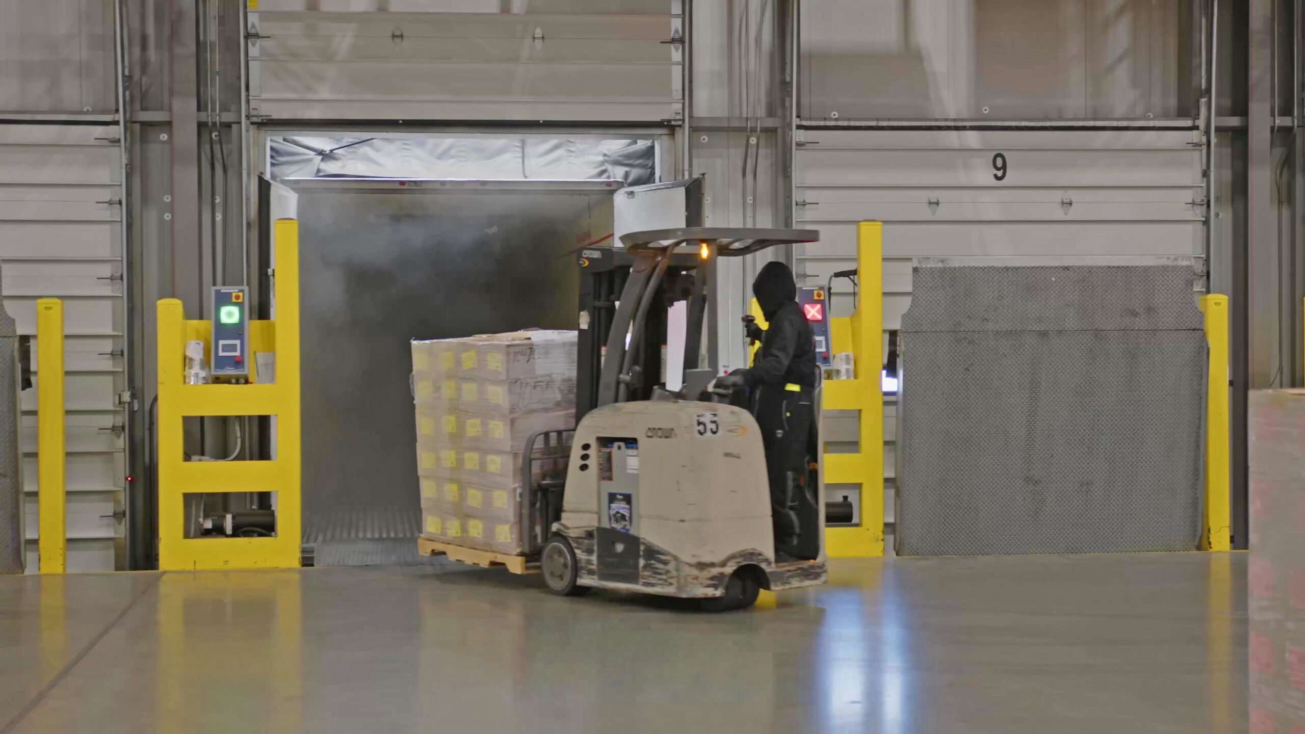 pallet mover goes into cold storage at CORE X PREMIER